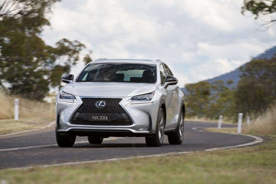  Lexus NX200t F-Sport 2015 года  (AU) (фото 5 из 15)